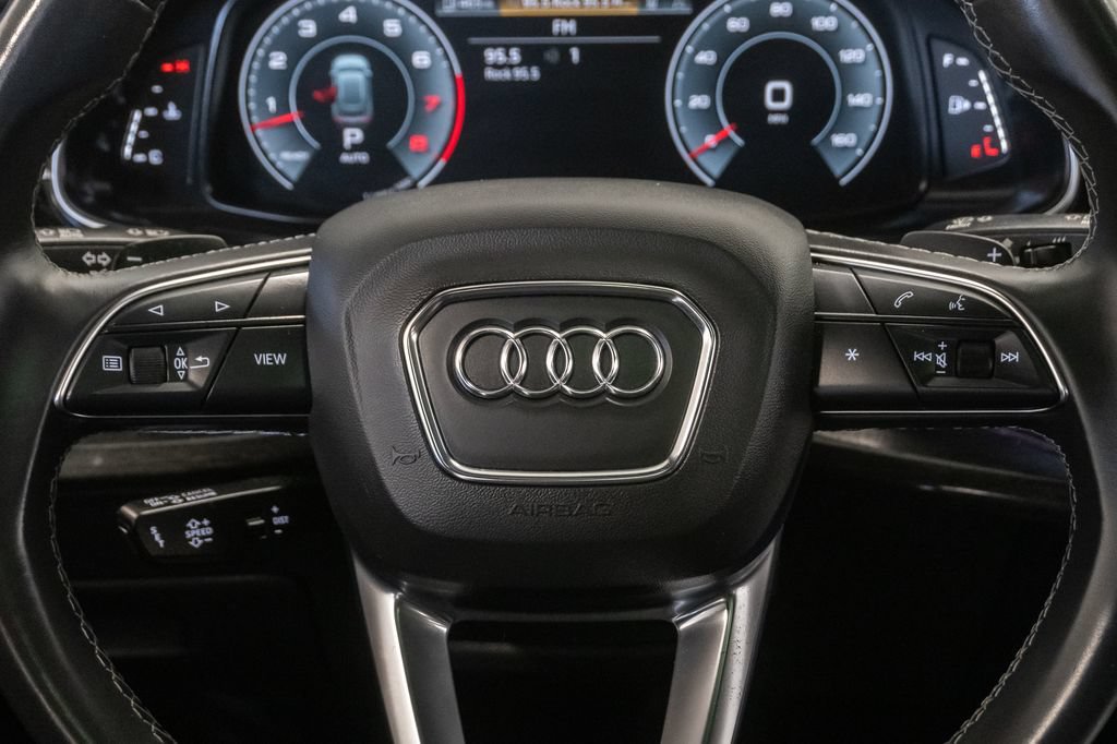 Used 2022 Audi Q8 Premium Plus AWD/4WD image 17