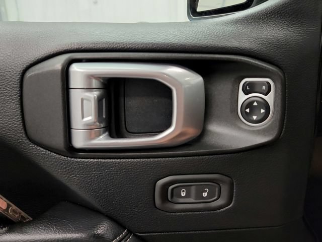 Used 2019 Jeep Wrangler Unlimited Sahara AWD/4WD image 24