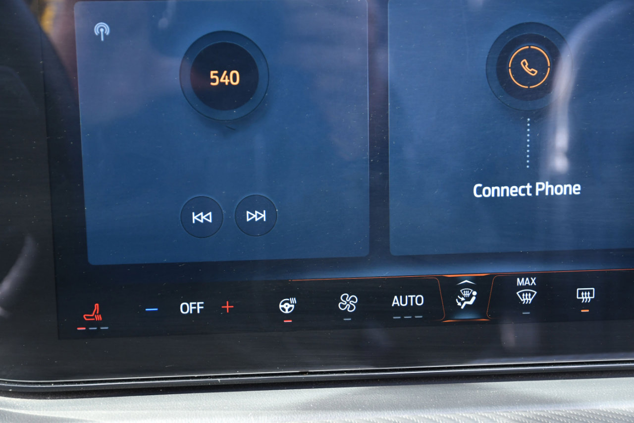 Used 2025 Ford Mustang Premium image 13