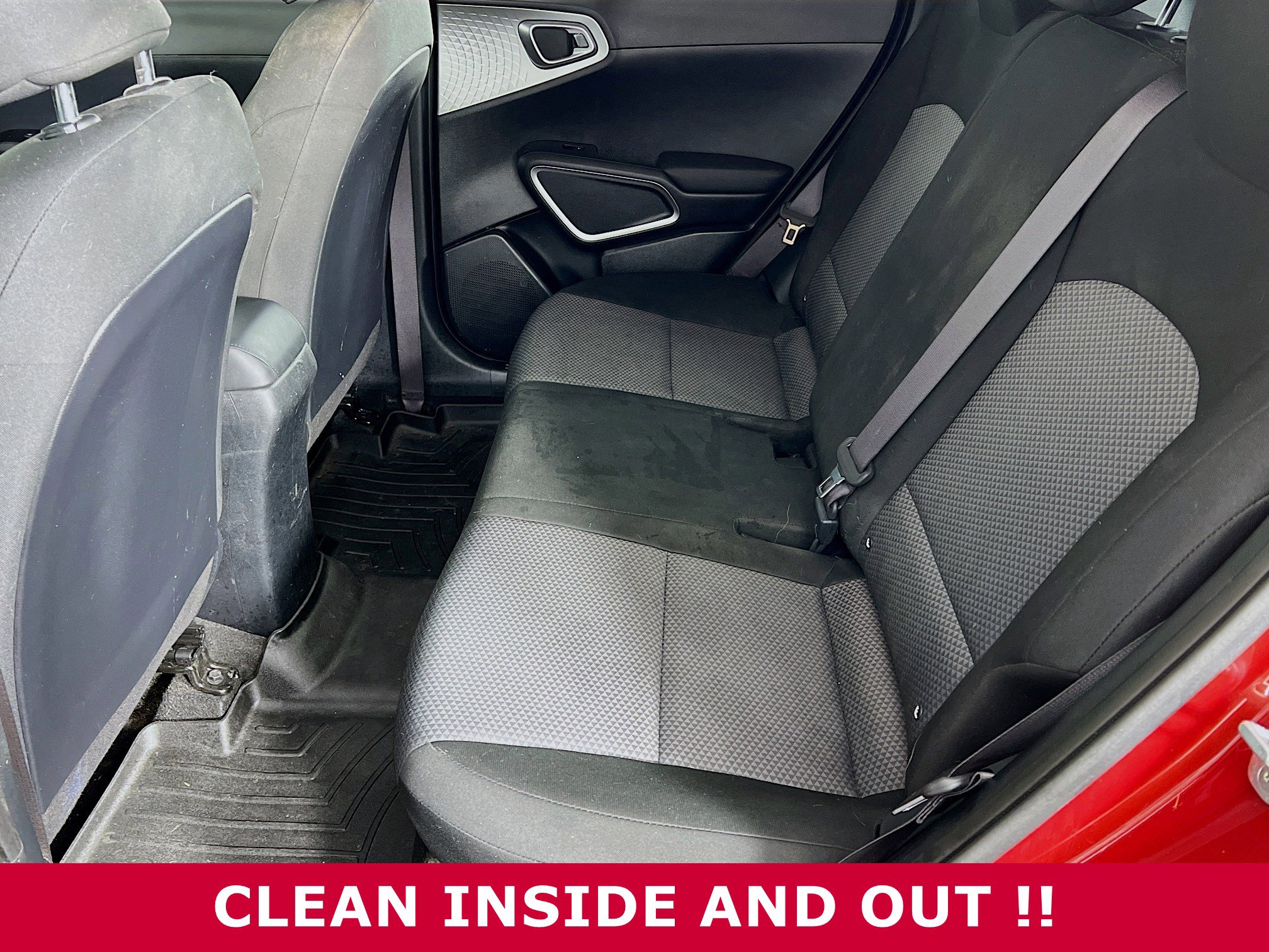 Used 2022 Kia Soul LX image 4