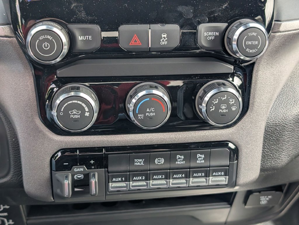 New 2026 RAM 3500 Tradesman w/ Chrome Appearance Group A AWD/4WD image 18