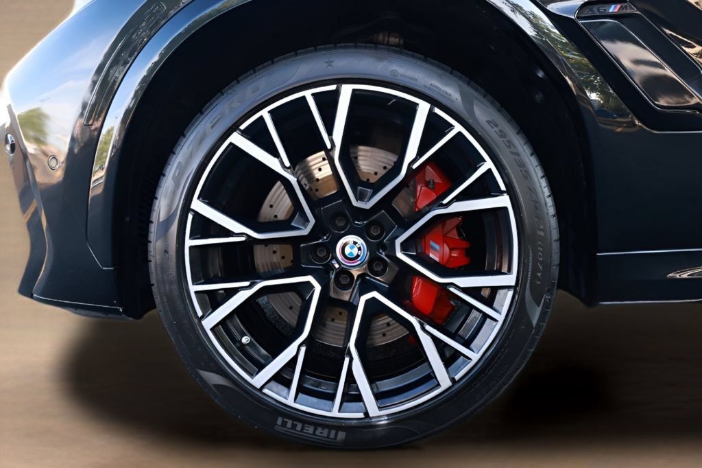 Used 2022 BMW X6 M w/ Competition Package AWD/4WD image 32