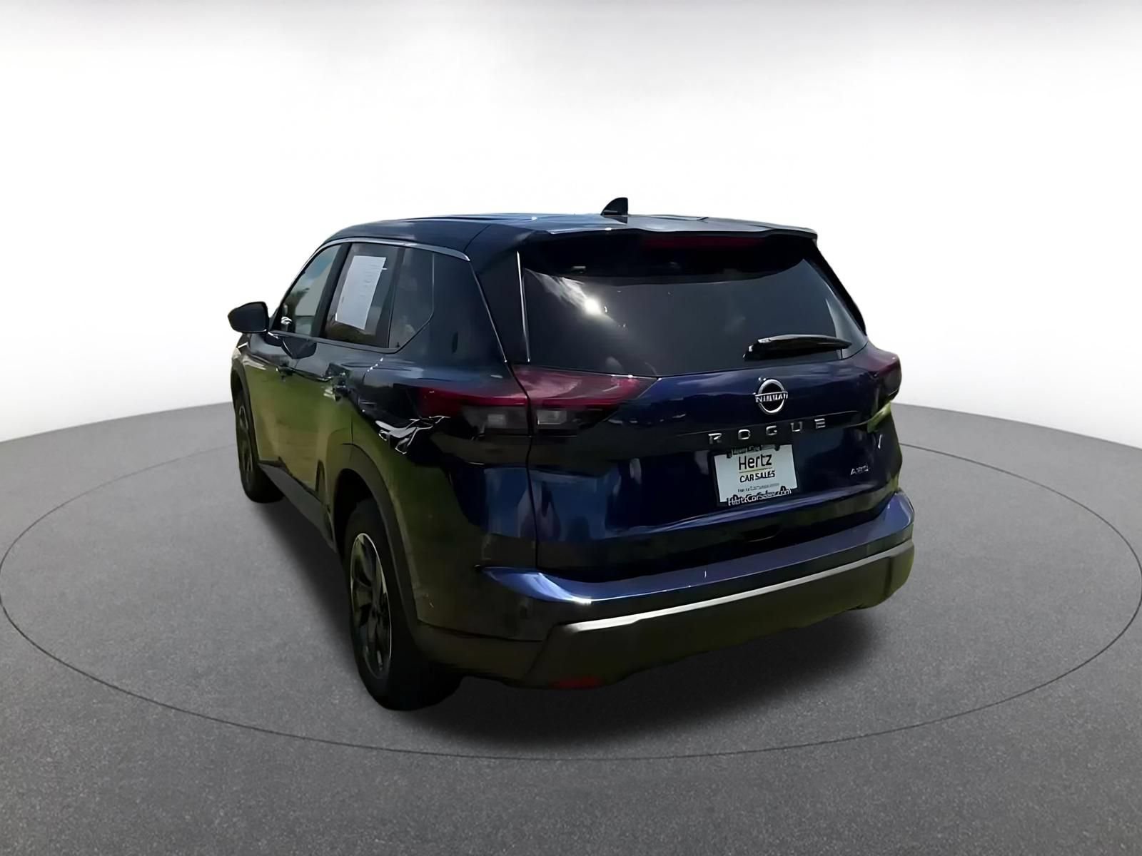 Used 2025 Nissan Rogue SV AWD/4WD image 10