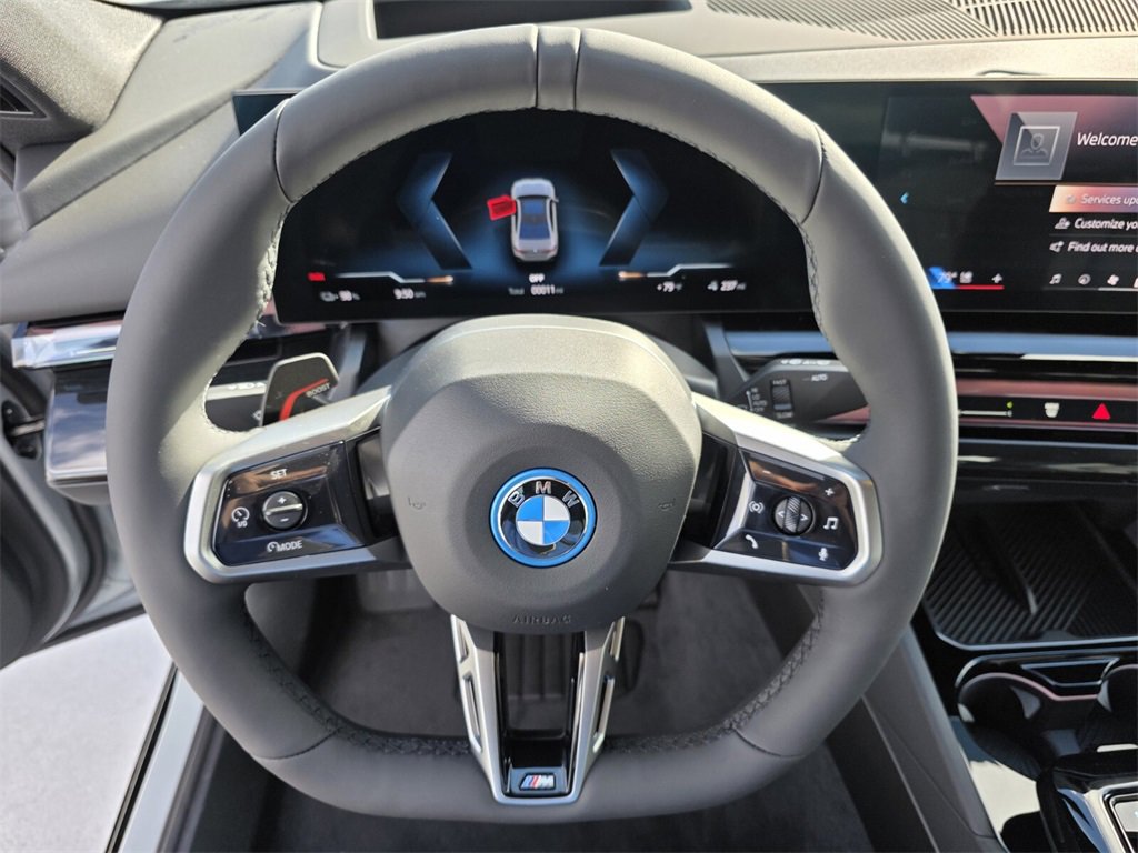 New 2026 BMW i5 eDrive40 w/ M Sport Package image 13