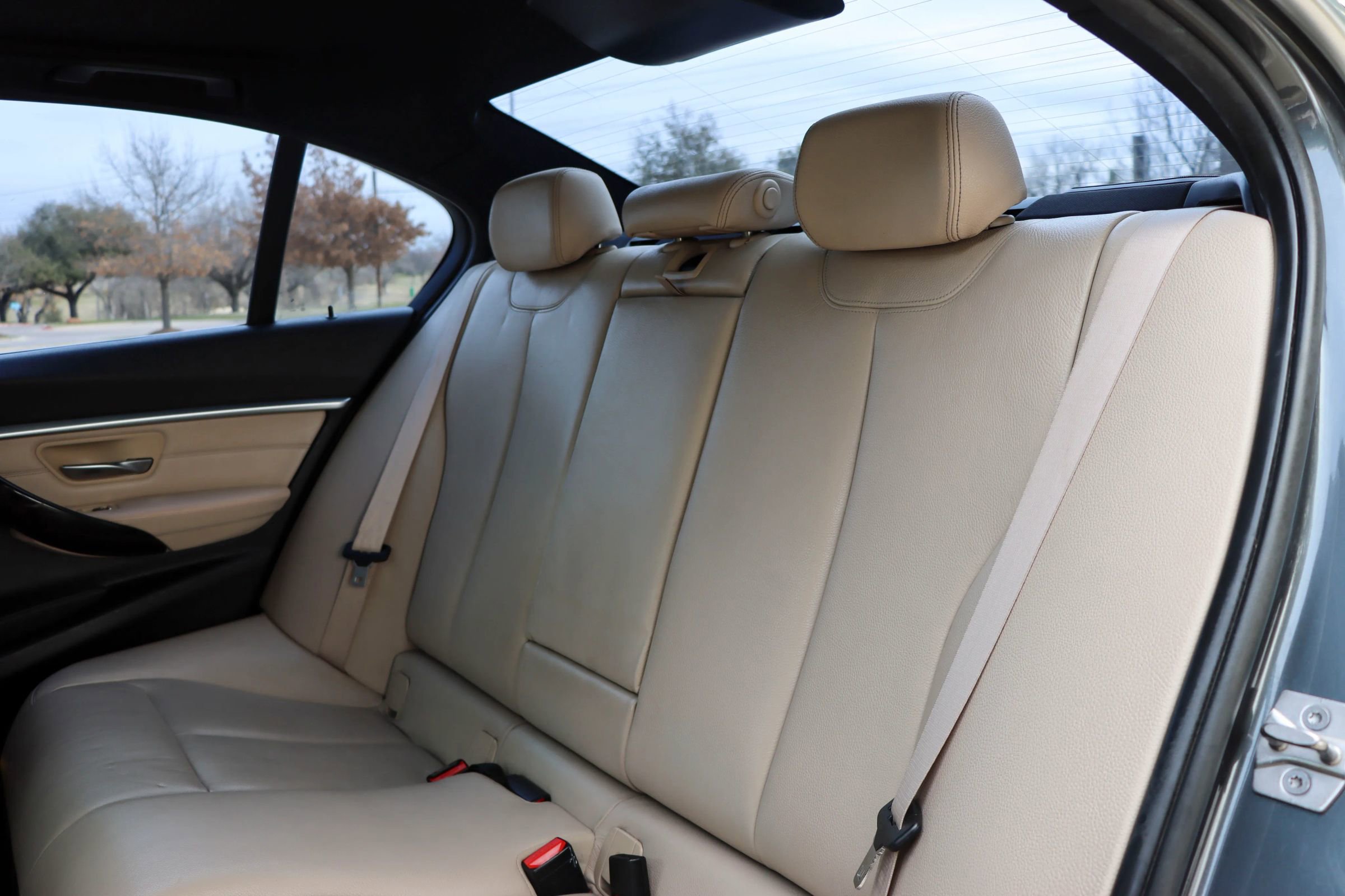 Used 2016 BMW 340i Sedan RWD image 17