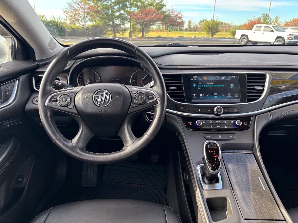 Used 2017 Buick LaCrosse Essence FWD image 22