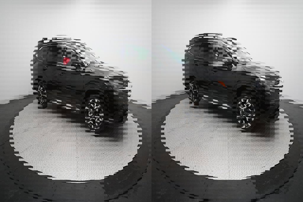 Certified 2024 Subaru Ascent Limited w/ Technology Package image 13