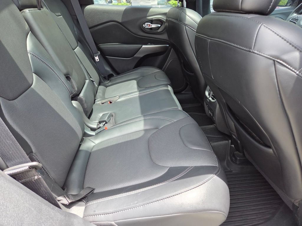 Used 2021 Jeep Cherokee Limited w/ Elite Package AWD/4WD image 18