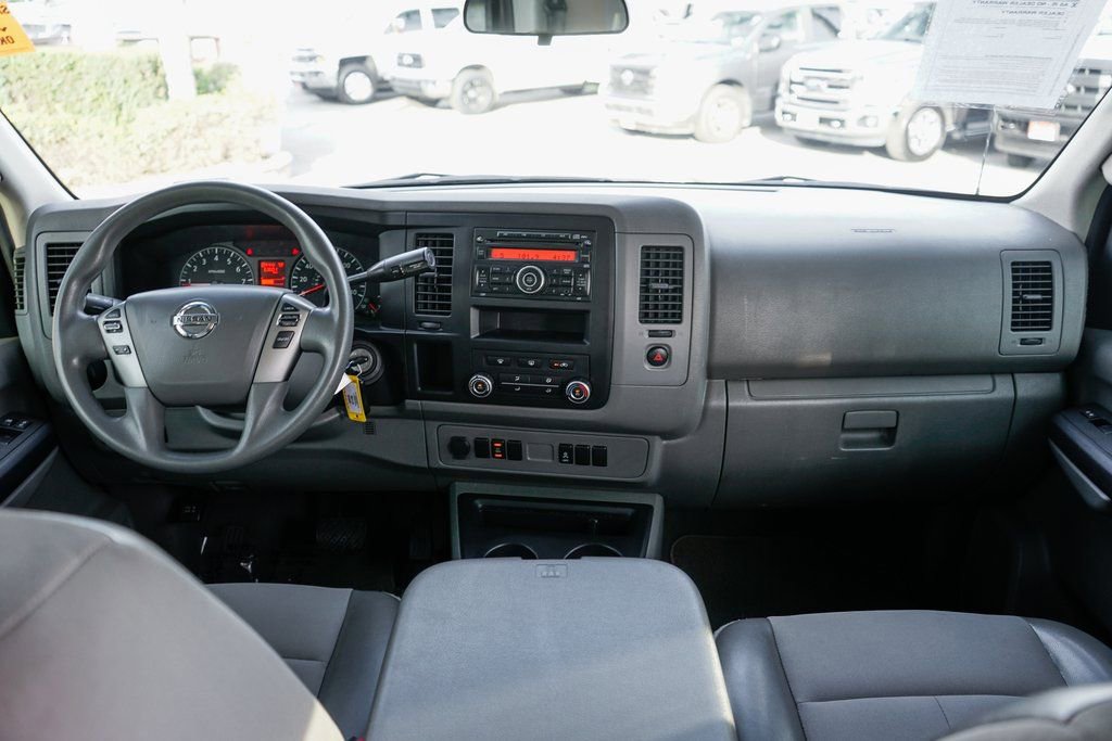 Used 2013 Nissan NV 3500 SV RWD image 31