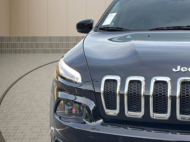 Used 2018 Jeep Cherokee Overland w/ Technology Group image 41