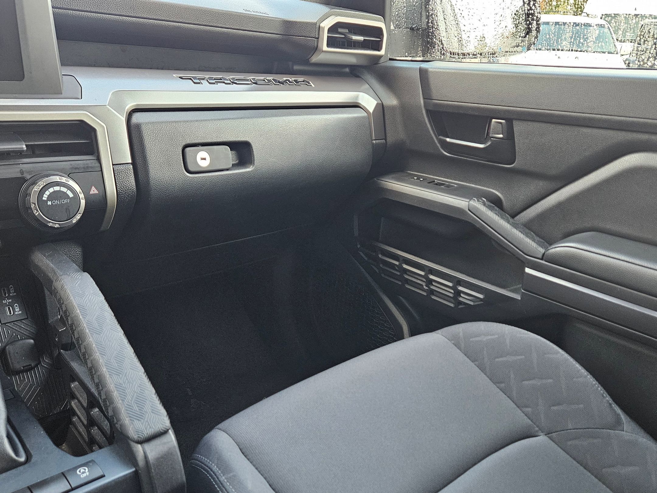 Used 2024 Toyota Tacoma SR5 image 11