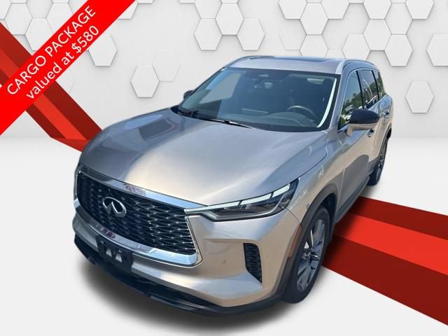 Used 2023 INFINITI QX60 Luxe w/ Cargo Package AWD/4WD image 3