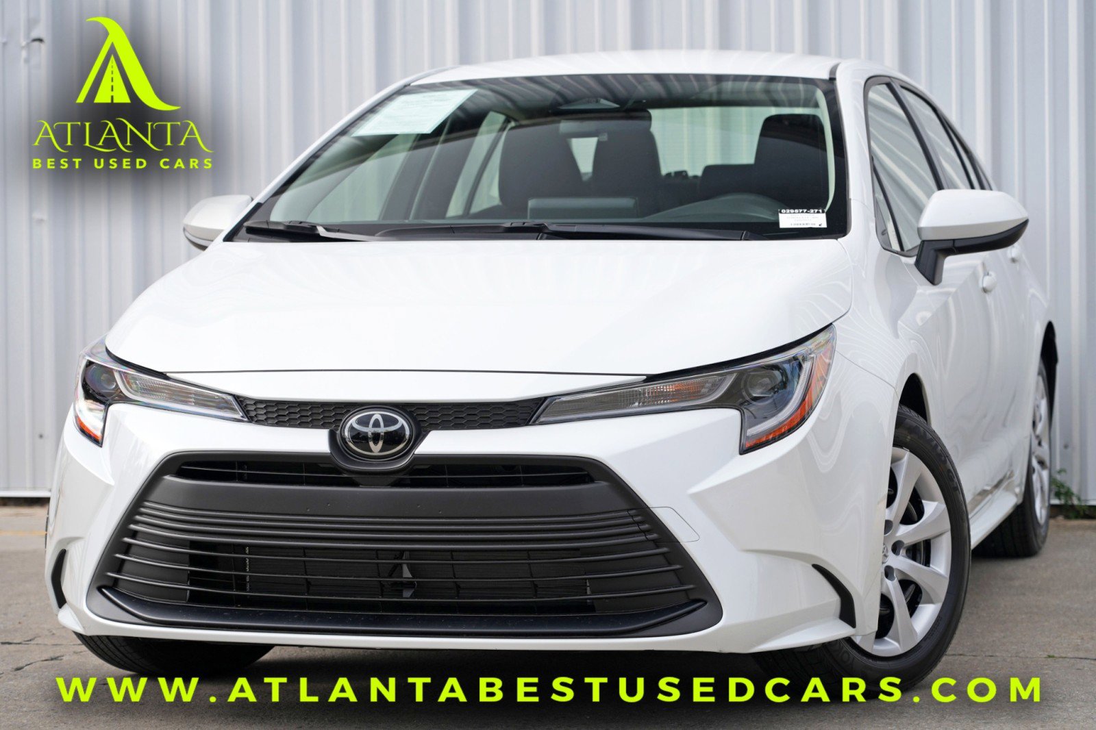 Used 2025 Toyota Corolla LE video 1