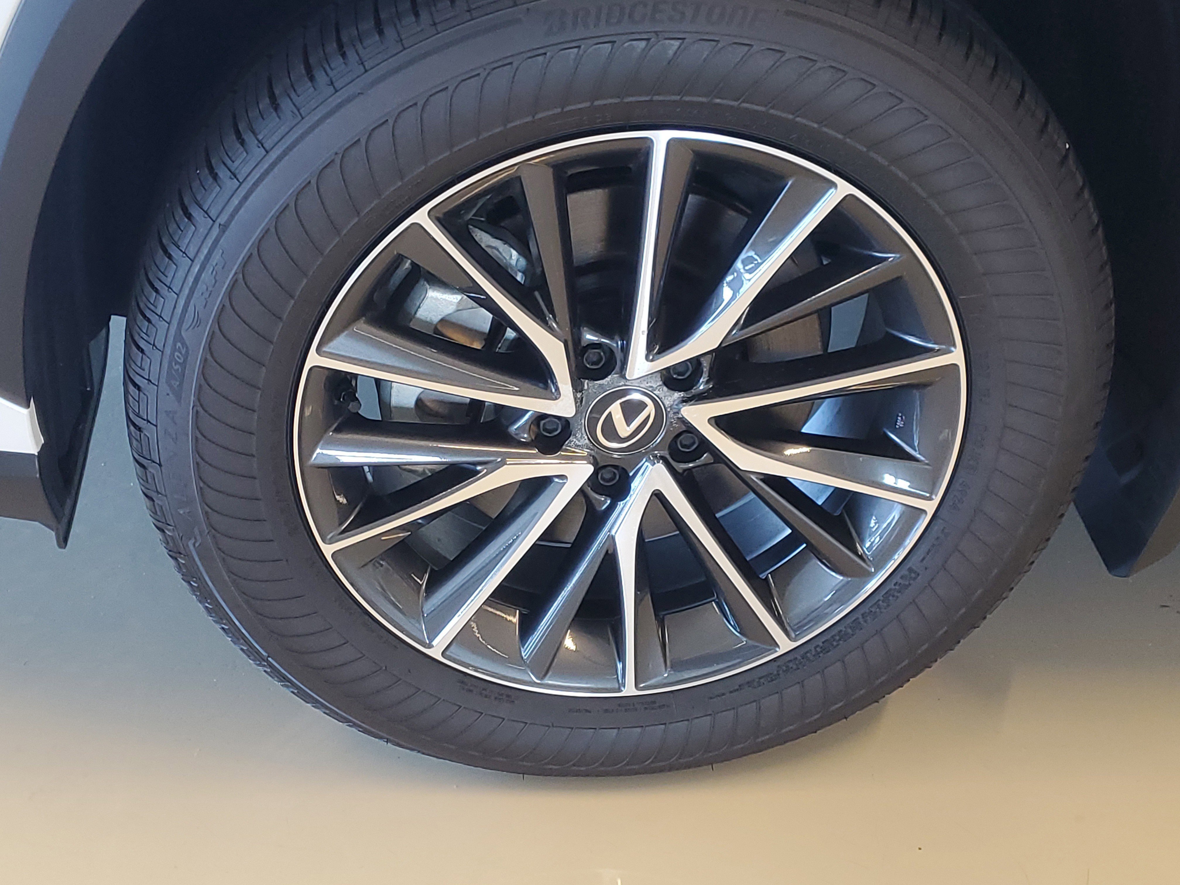 Used 2025 Lexus NX 250 FWD w/ Towing Package (2000 Lbs) image 7