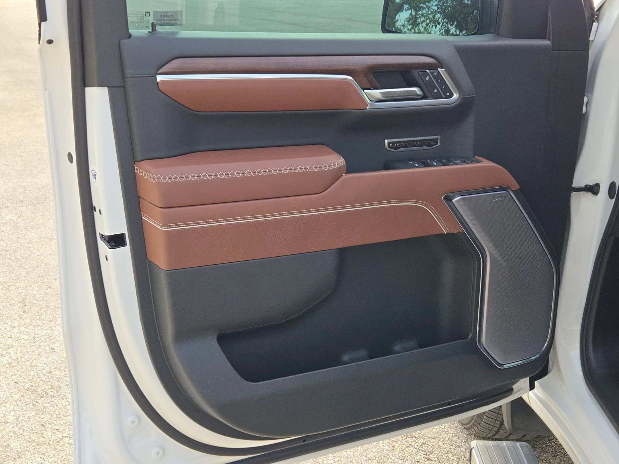 Used 2025 GMC Sierra 1500 Denali Ultimate image 12