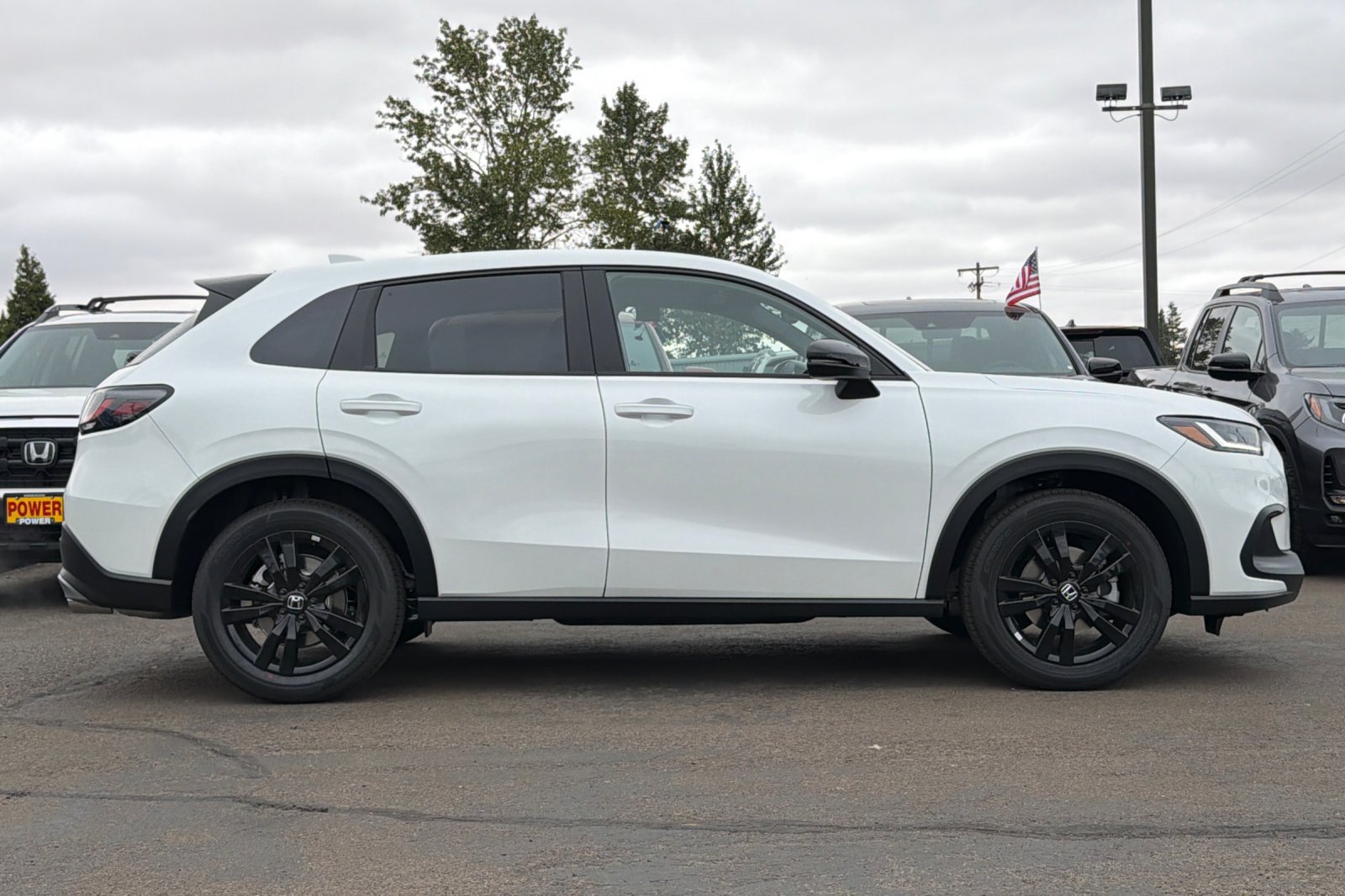 Used 2027 Honda HR-V Sport image 2