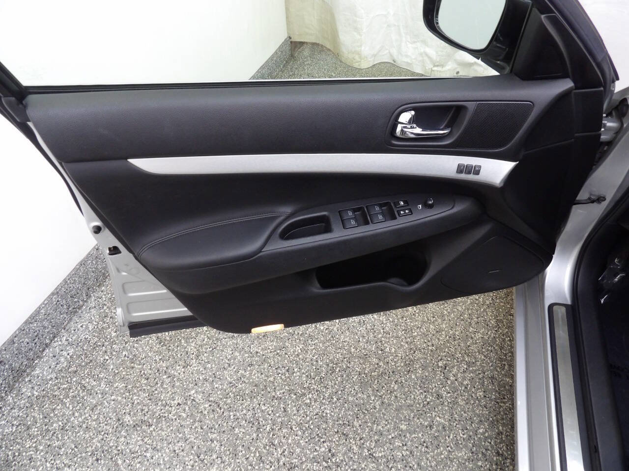 Used 2009 INFINITI G37 x Sedan w/ Premium Pkg image 7