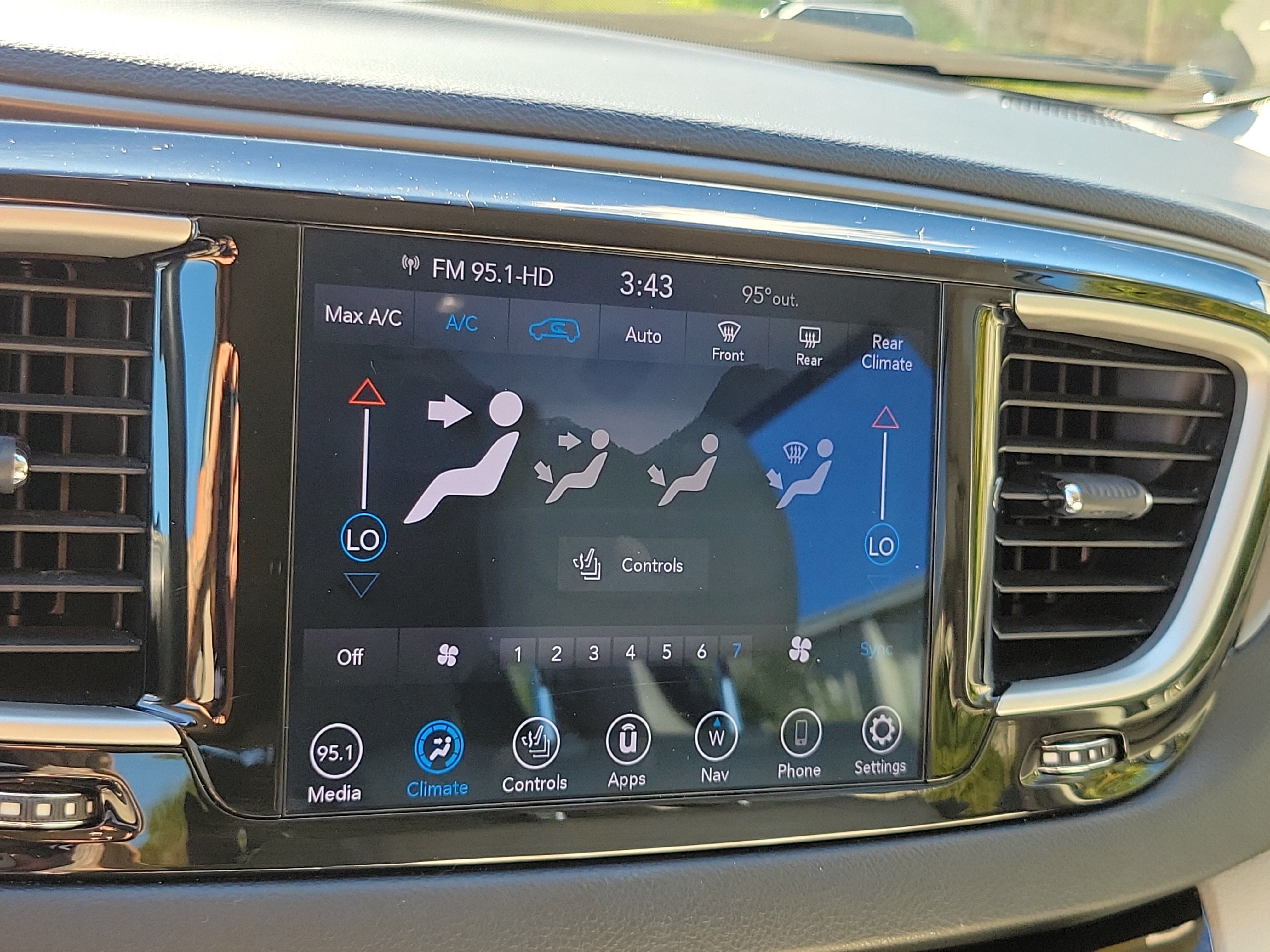 Used 2020 Chrysler Pacifica Touring-L Plus FWD image 20