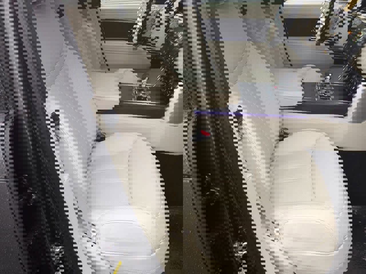 Certified 2023 Land Rover Range Rover SE image 23