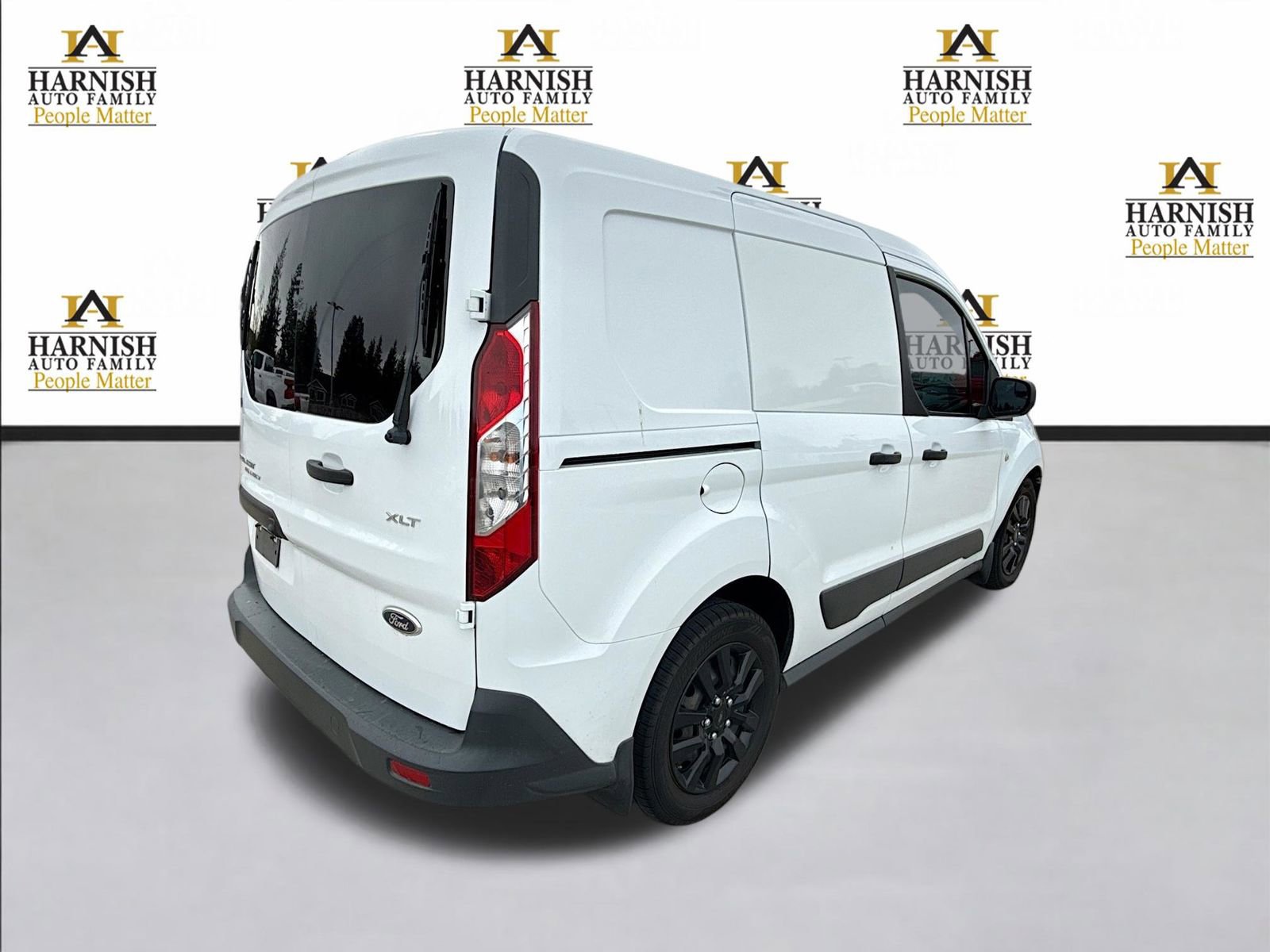 Used 2015 Ford Transit Connect XLT image 6