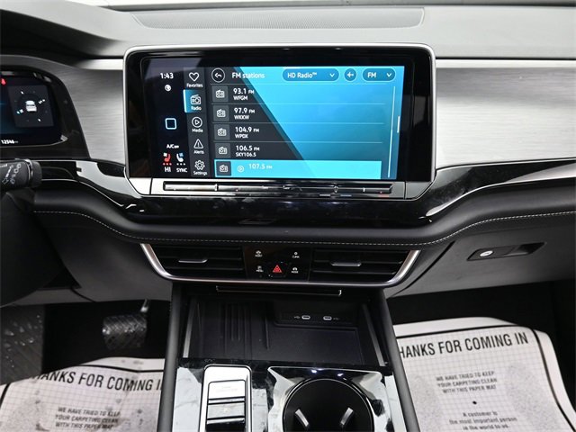 Used 2025 Volkswagen Atlas Cross Sport SE image 17