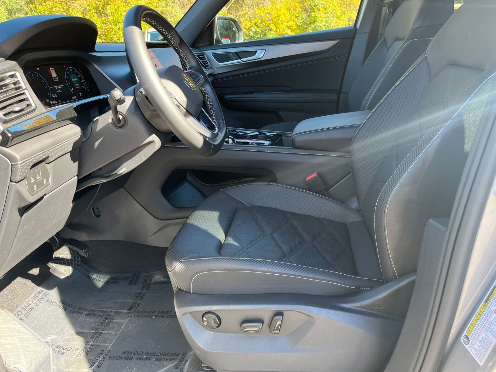 Used 2025 Volkswagen Atlas Cross Sport SE image 22