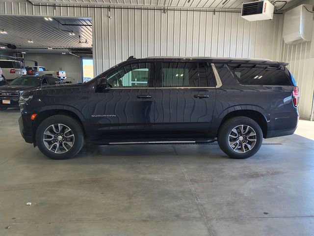 Used 2022 Chevrolet Suburban LT w/ Luxury Package AWD/4WD image 5