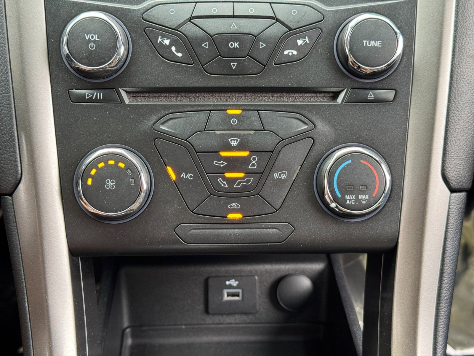 Used 2018 Ford Fusion S image 24