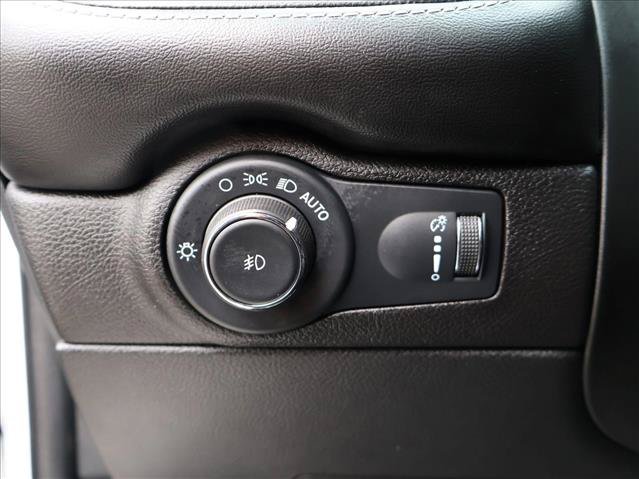 Used 2022 Dodge Durango SRT w/ Technology Group AWD/4WD image 15