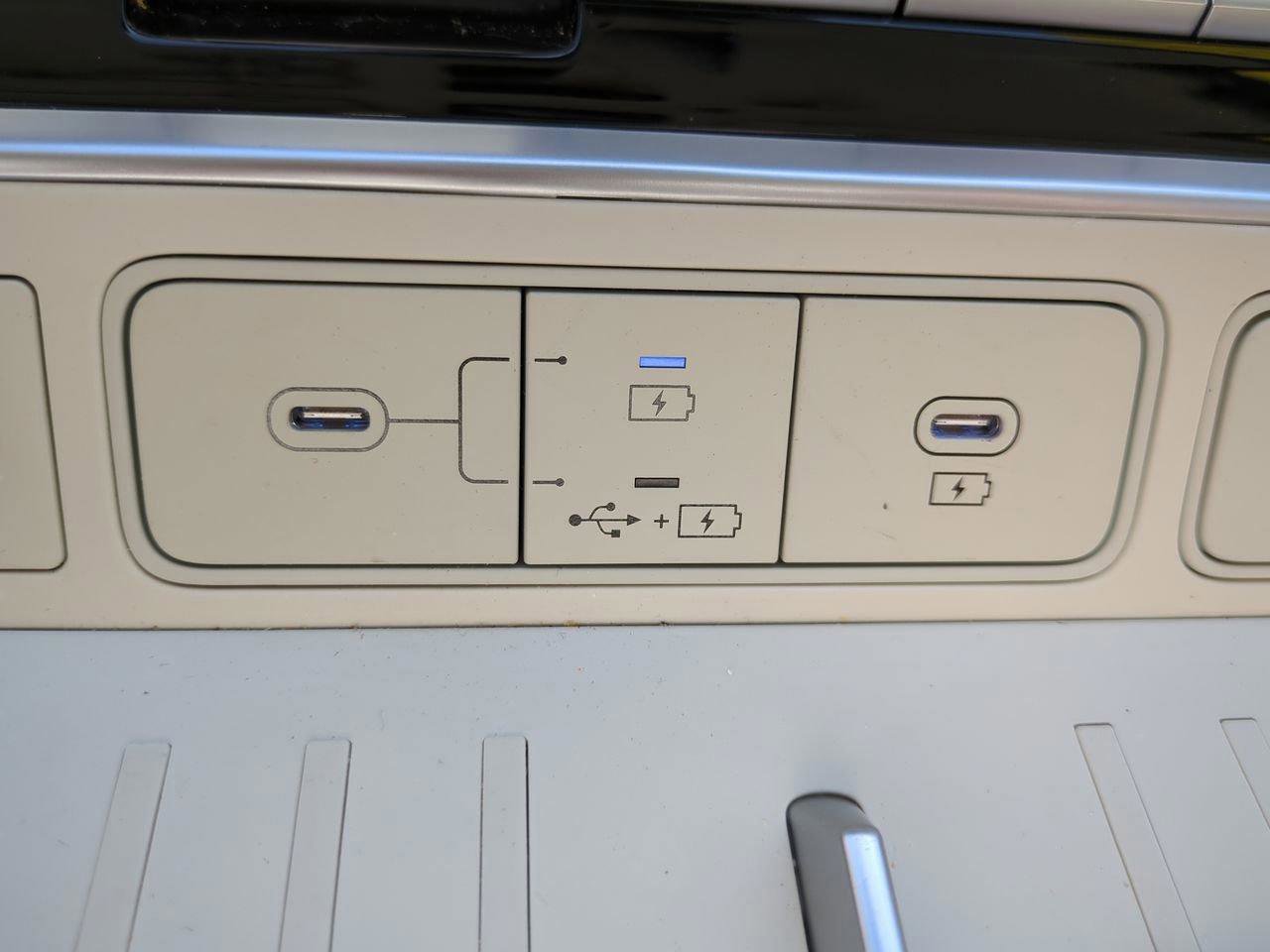 Used 2025 Hyundai Santa Fe Calligraphy image 22