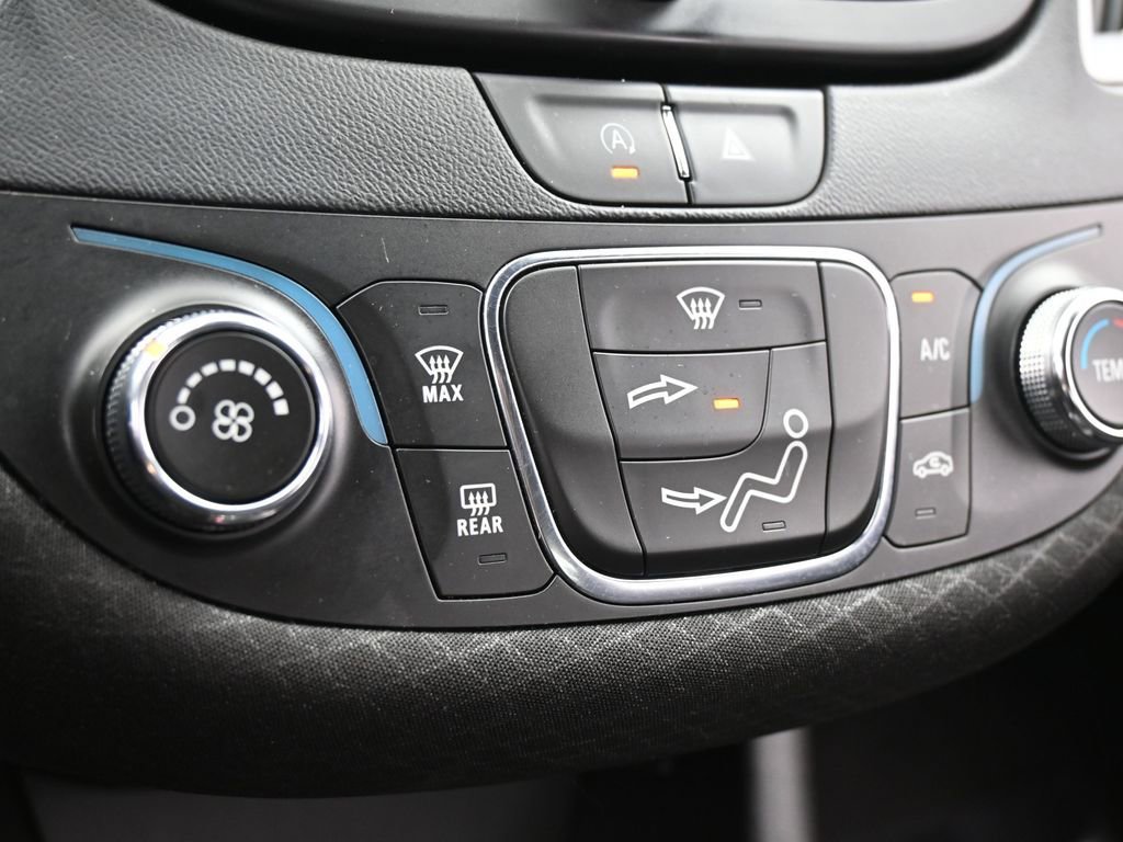 Used 2023 Chevrolet Malibu RS image 18