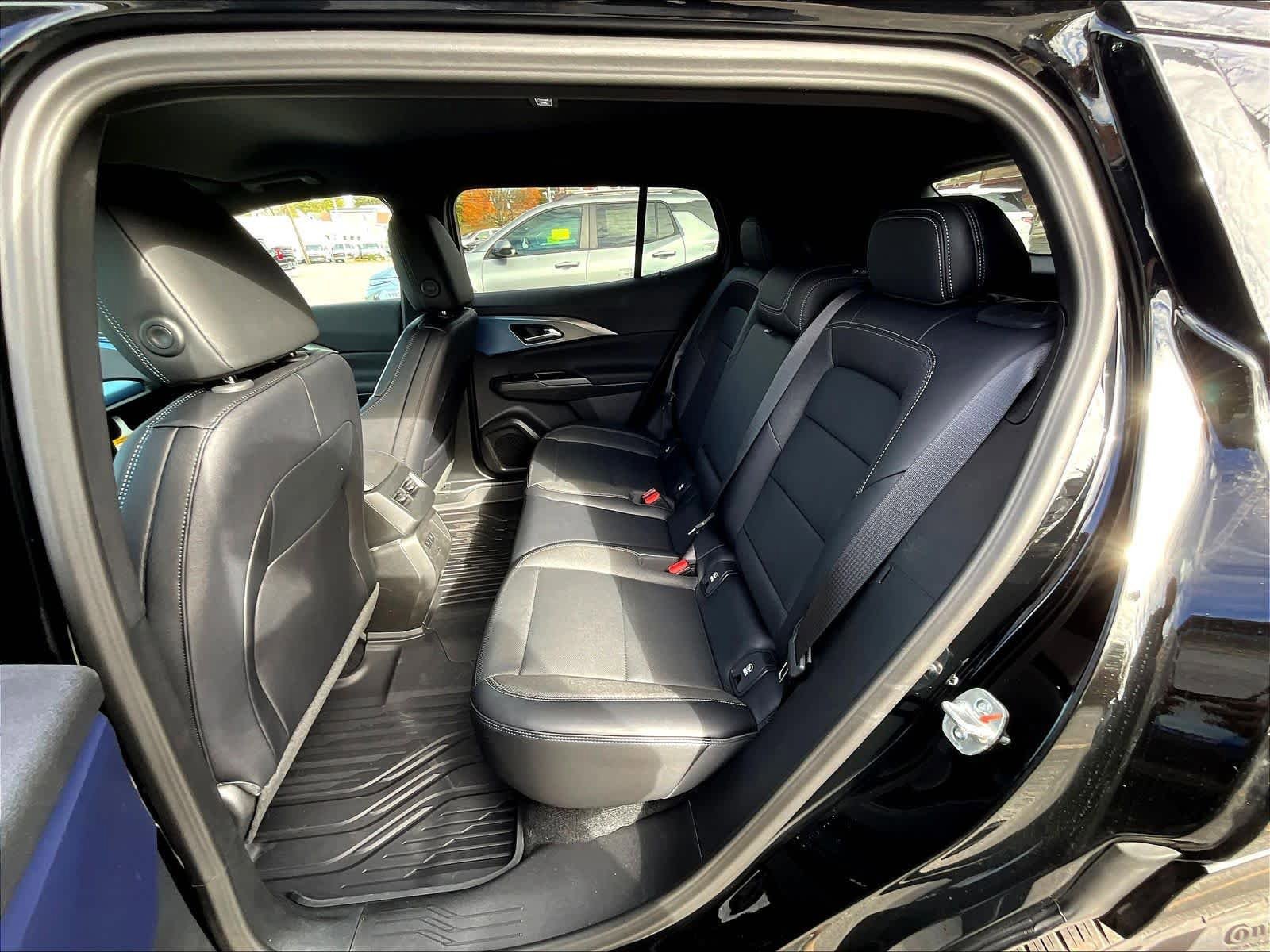 New 2026 Chevrolet Equinox EV LT w/ Convenience Package II FWD image 15