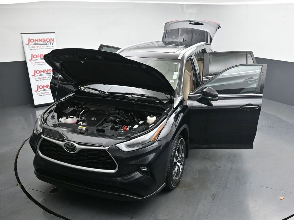Used 2023 Toyota Highlander XLE image 48