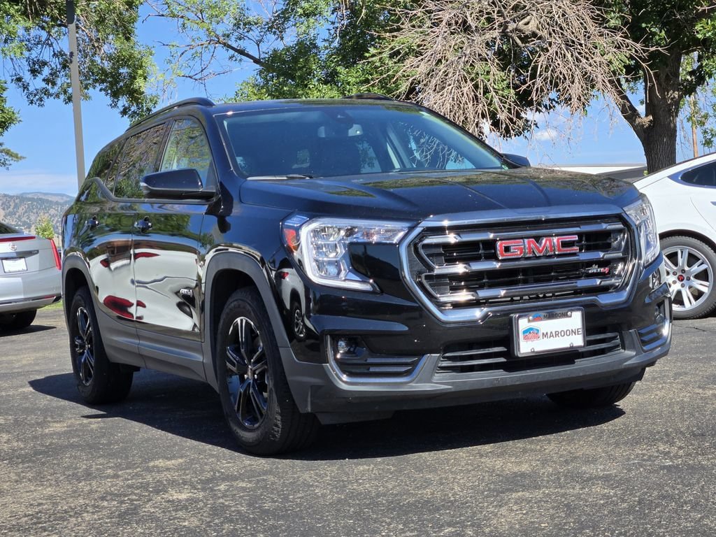 Used 2022 GMC Terrain AT4 AWD/4WD image 2
