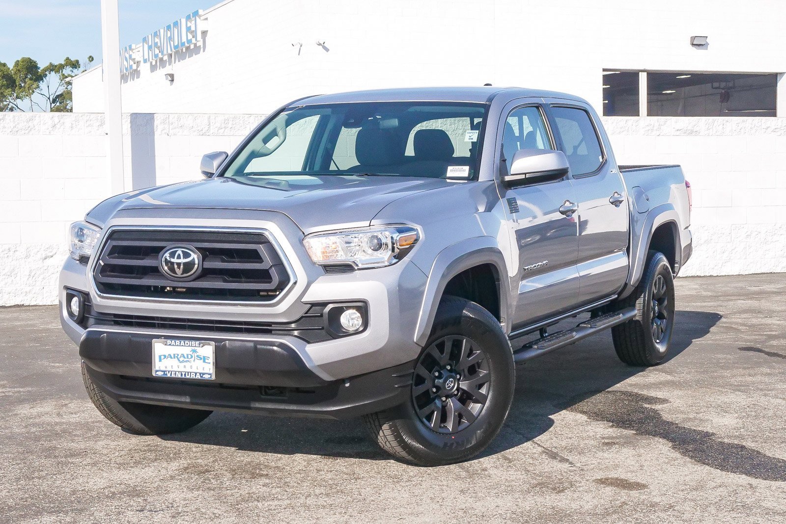 Used 2020 Toyota Tacoma SR5 image 1