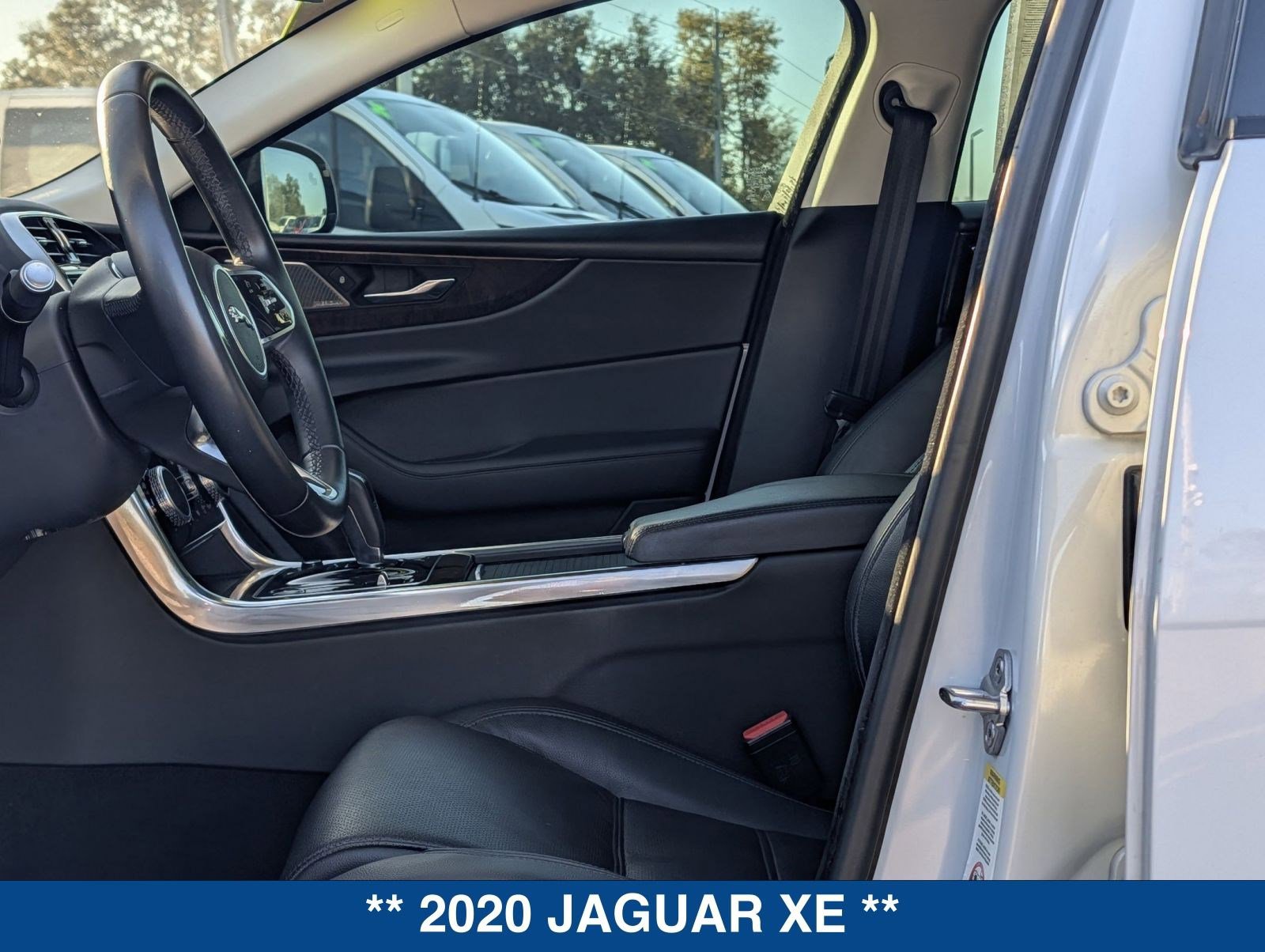 Used 2020 Jaguar XE S image 20