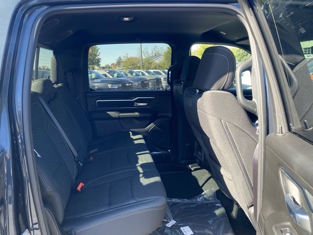 New 2026 RAM 1500 4x4 Crew Cab image 31
