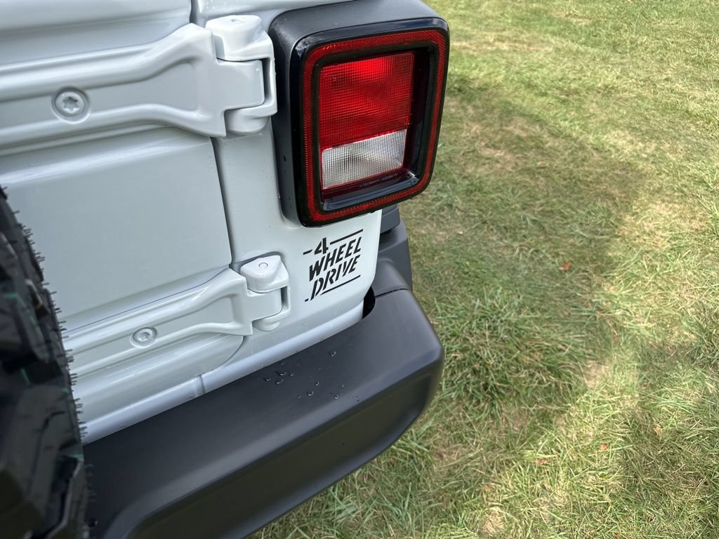 New 2026 Jeep Wrangler Sport AWD/4WD image 7