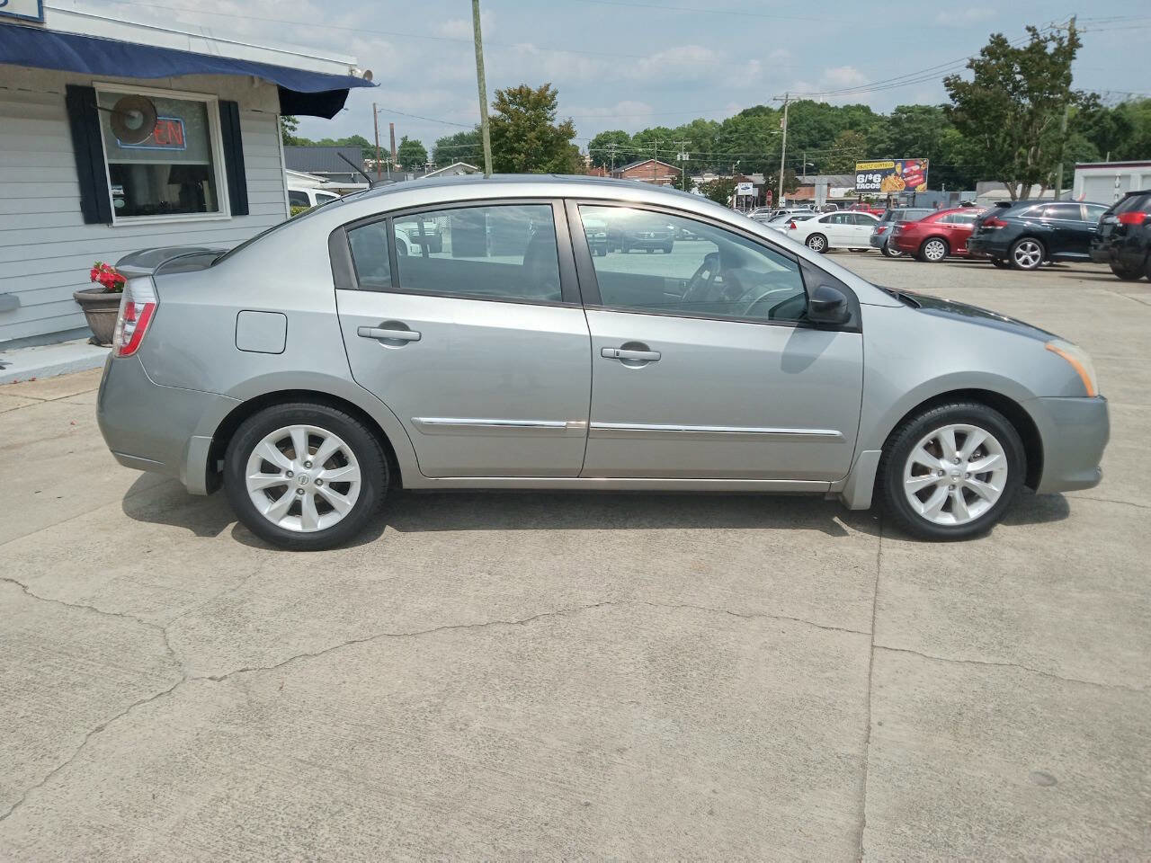 Used 2012 Nissan Sentra 2.0 SL w/ Special Value Pkg image 4