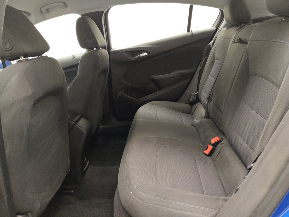 Used 2019 Chevrolet Cruze LT w/ Convenience Package FWD image 18