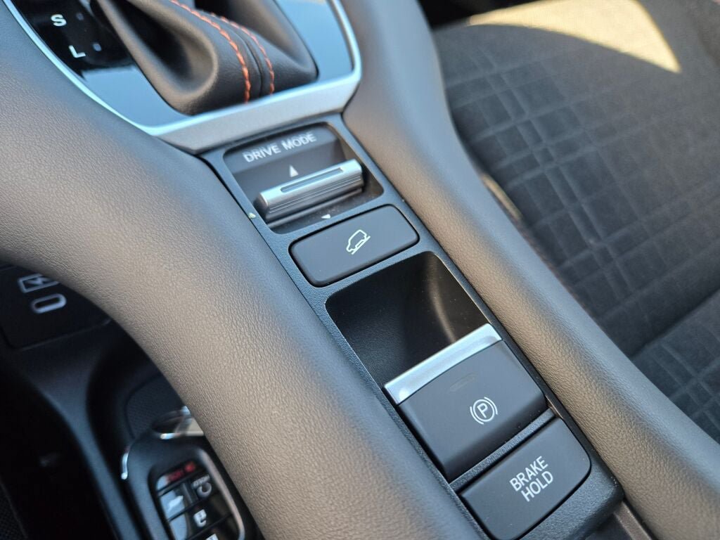Used 2024 Honda HR-V Sport image 23