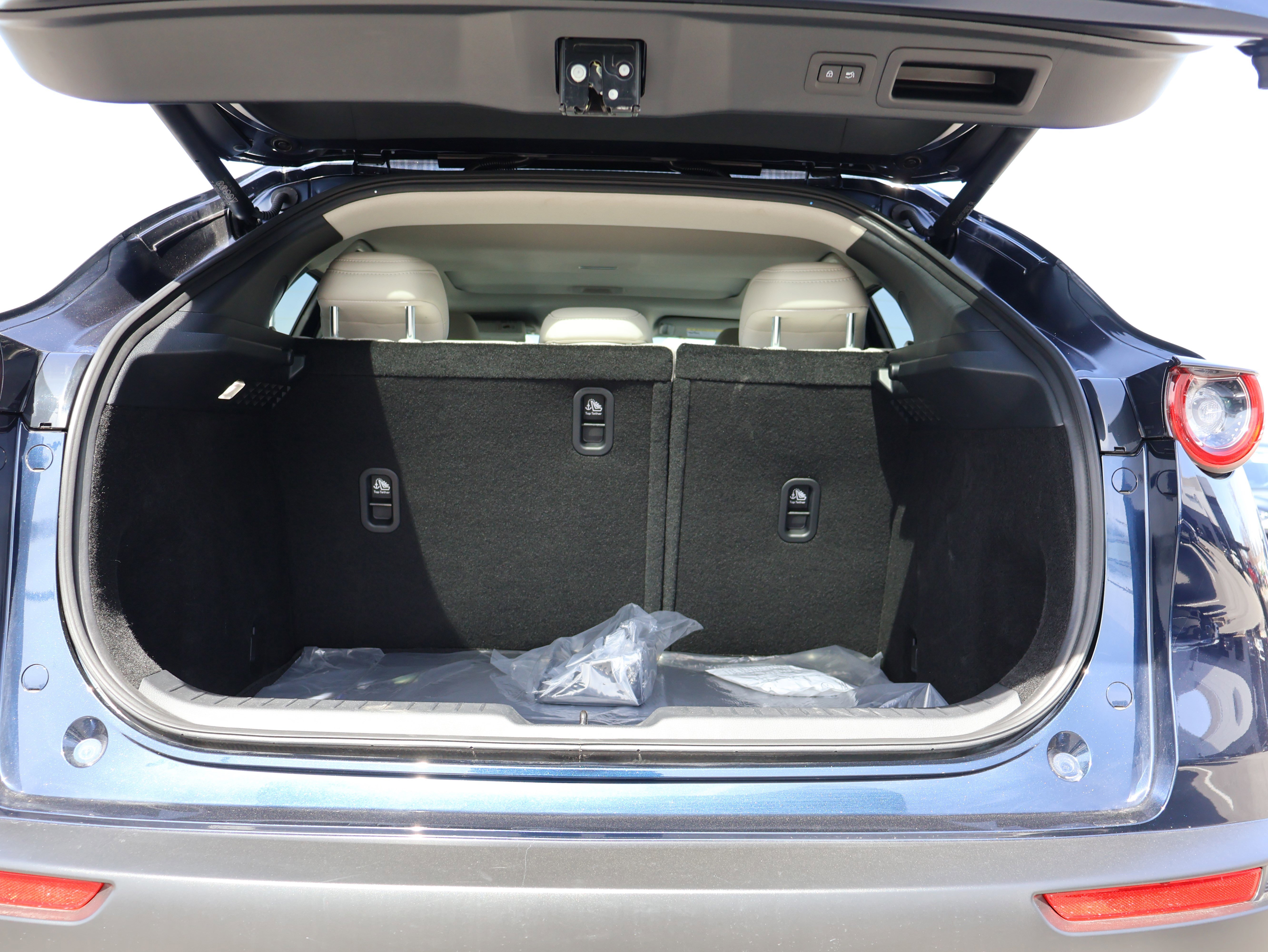 Certified 2025 MAZDA CX-30 AWD 2.5 S w/ Premium Package image 19