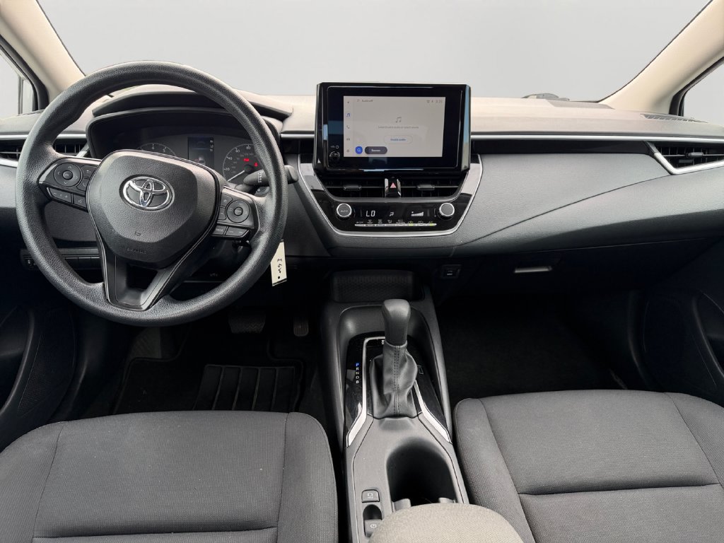 Used 2025 Toyota Corolla LE FWD image 14