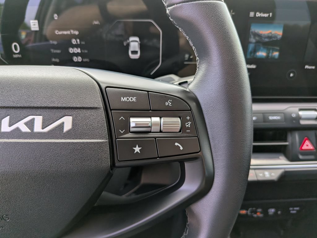 Certified 2025 Kia K4 EX FWD image 31