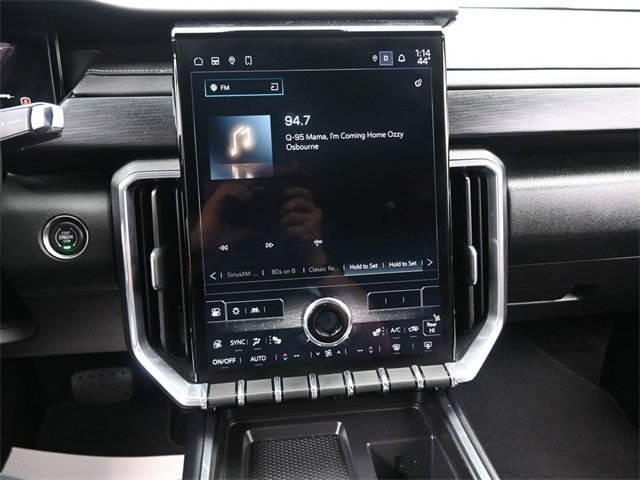 Used 2025 GMC Acadia Elevation image 5