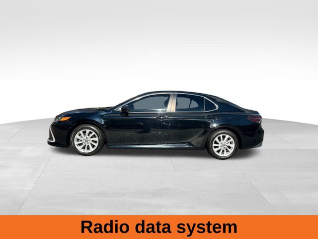 Used 2021 Toyota Camry LE image 2