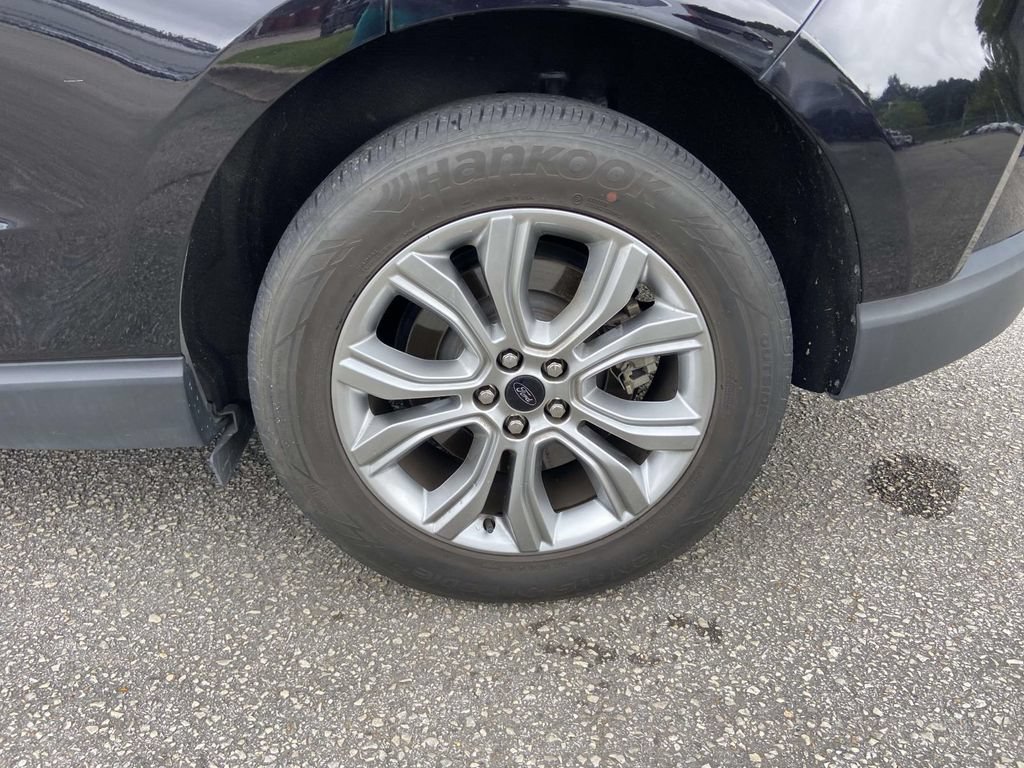 Used 2023 Ford Edge Titanium AWD/4WD image 9