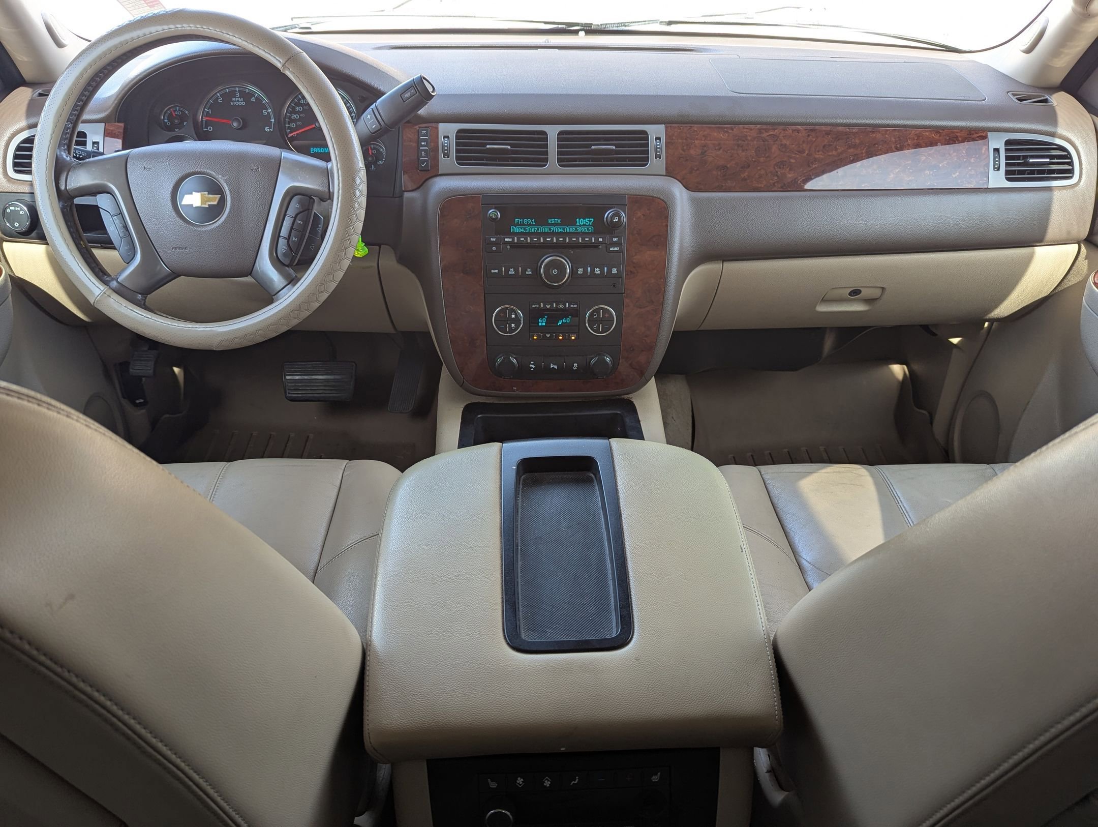 Used 2013 Chevrolet Tahoe LT w/ Luxury Package image 17