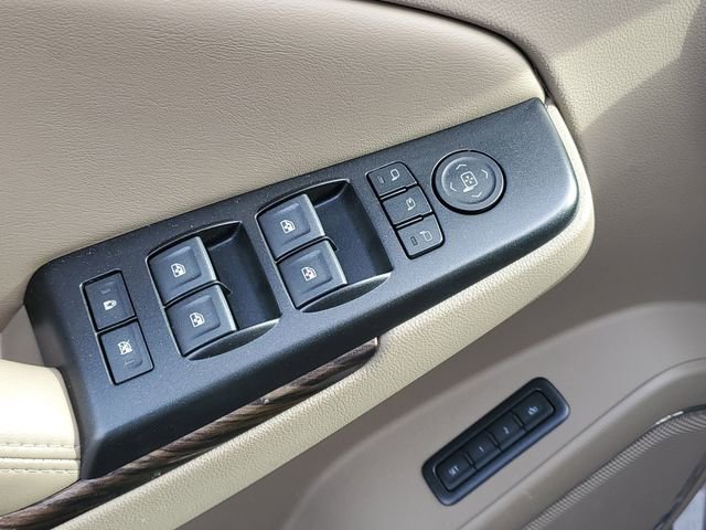 Used 2019 GMC Yukon SLT w/ Premium Edition image 16
