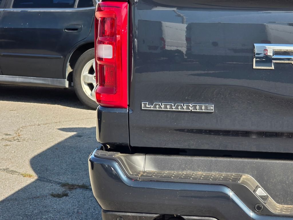 New 2026 RAM 1500 Laramie w/ Sport Appearance Package AWD/4WD image 6